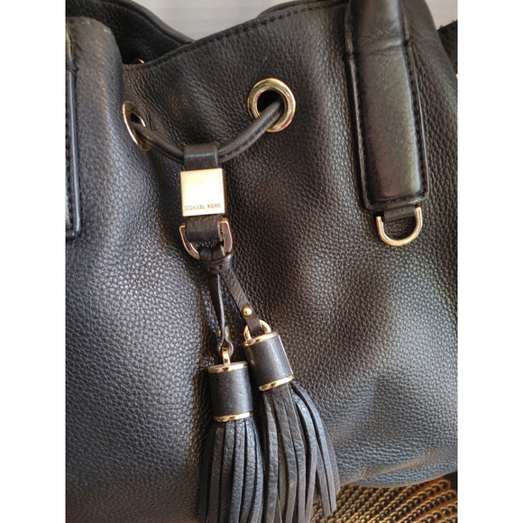 Michael Kors Camden Leather Bag - Picture 2 of 7